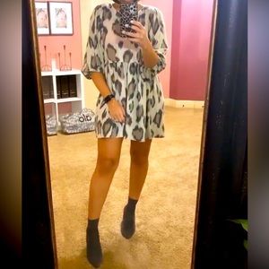 Cute mini flowy dress